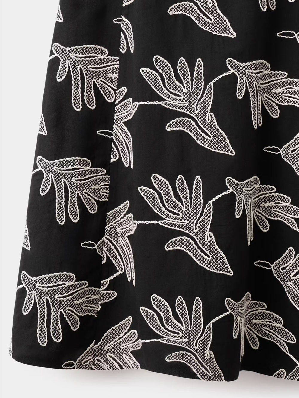 NWT (size 6) MANGO LORAL EMBROIDERY DRESS - Picture 6 of 11